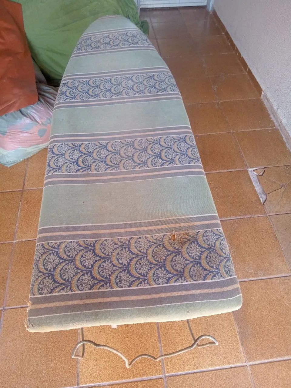 Mesa  de passar roupa - Foto 2
