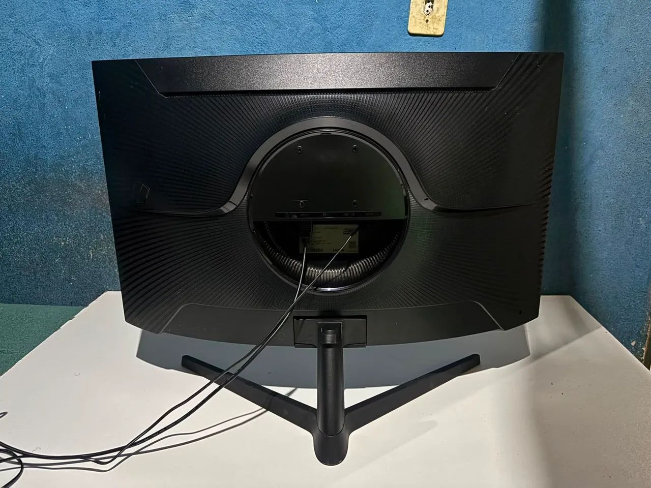 Monitor curvo Samsung odyssey G5 32" Qhd 165hz - Foto 2