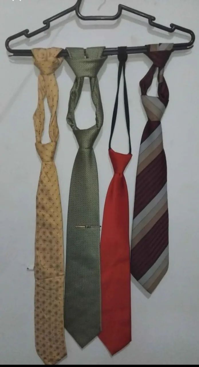 Vende-se Gravatas.