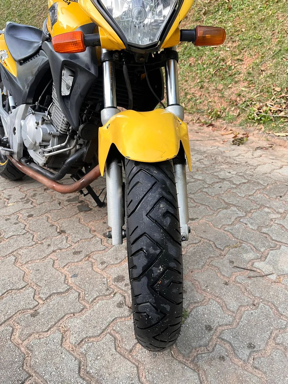 CB300 Amarela - Foto 2