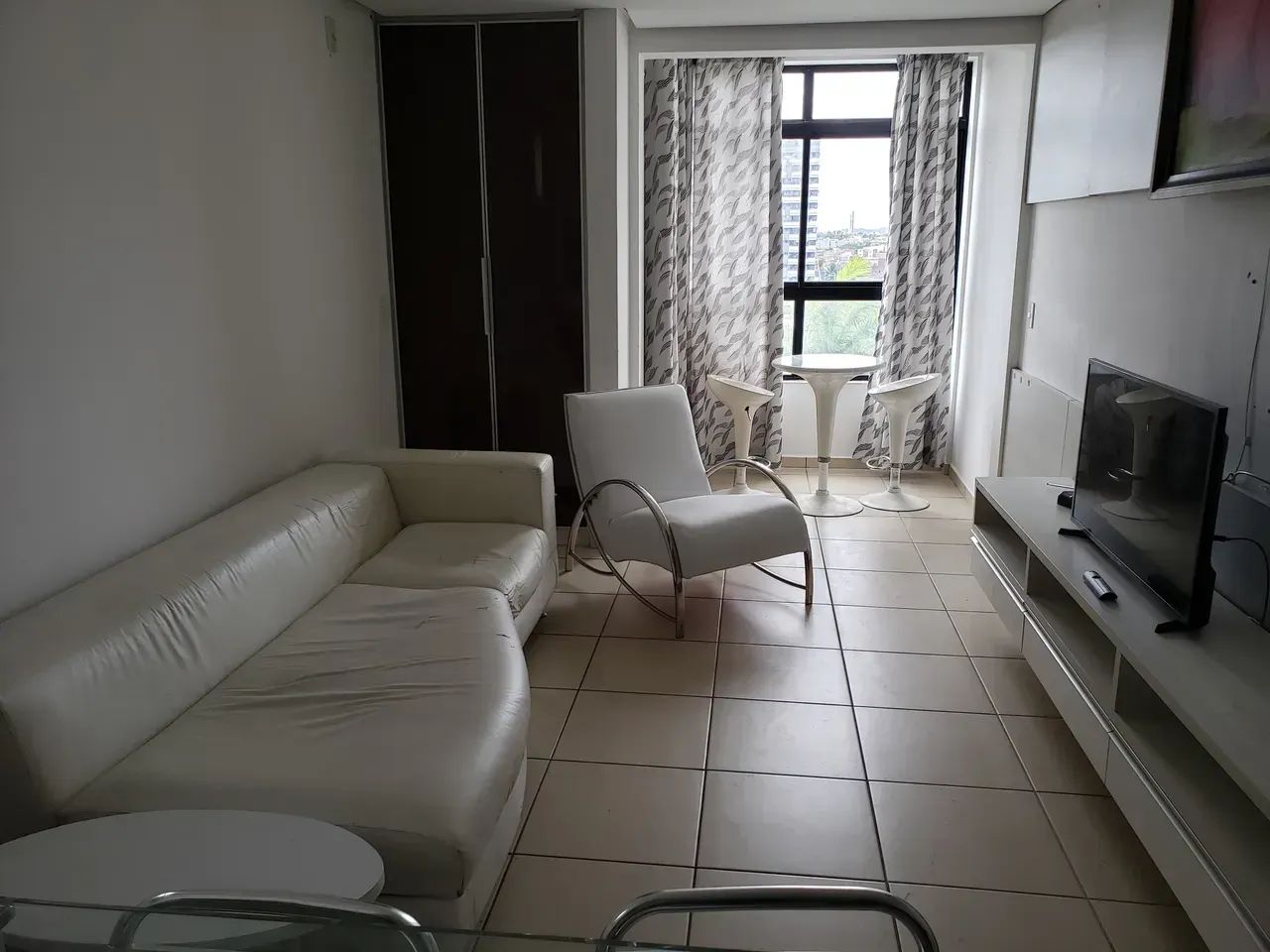 Alugo Flat de 02 Quartos Mobiliado no Centro - Campina Grande - PB