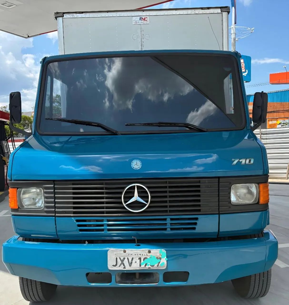 Mercedes 710 plus
