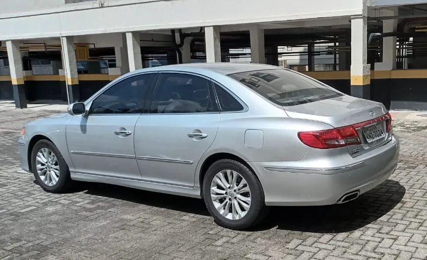 Hyundai Azera 2011