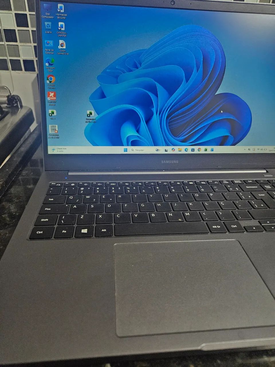 Vendo Notebook Samsung.