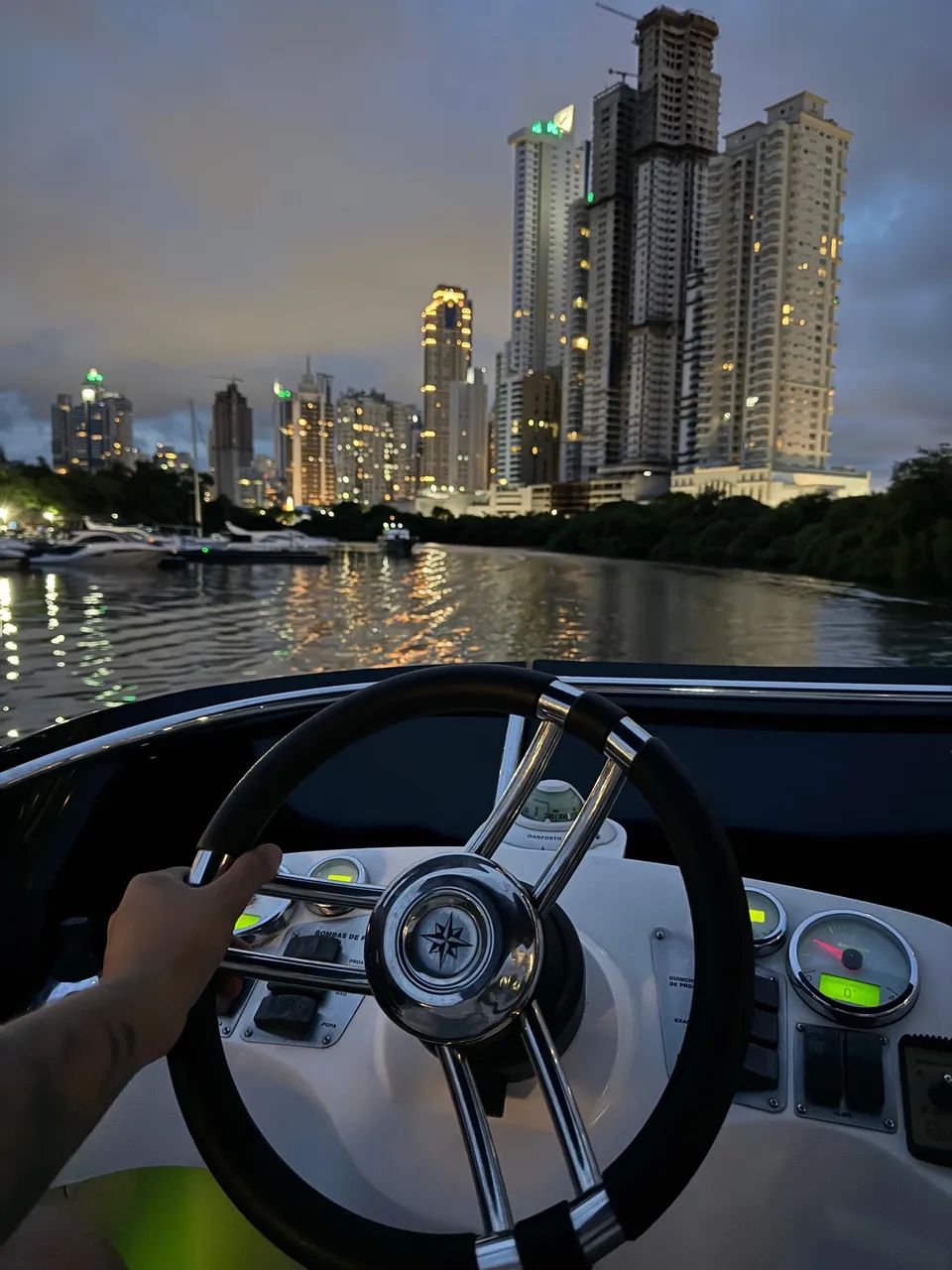 Phantom 385 Fly - 2010 x2 Volvo D4 300 HP ñ Azimut Triton Real Cimitarra Sedna Nx  - Foto 5
