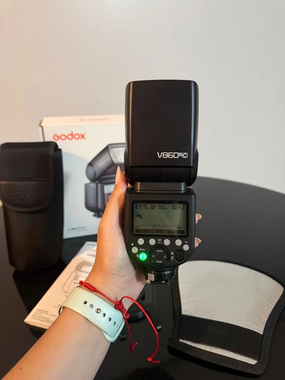 Flash godox 860 iii c com rebatedor  - Foto 5