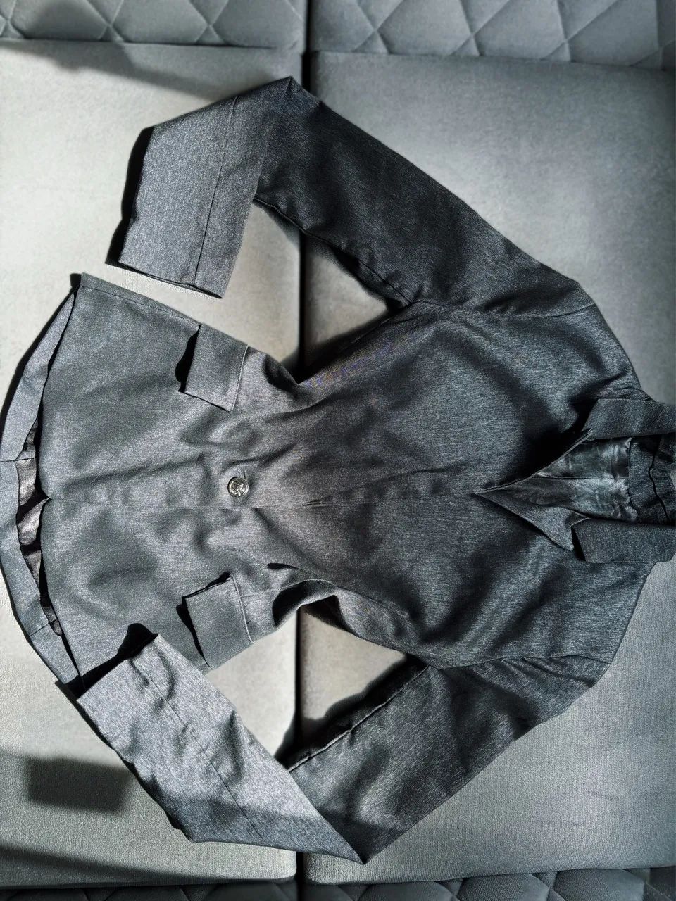 Blazer estilo alfaiataria com botão - Foto 2