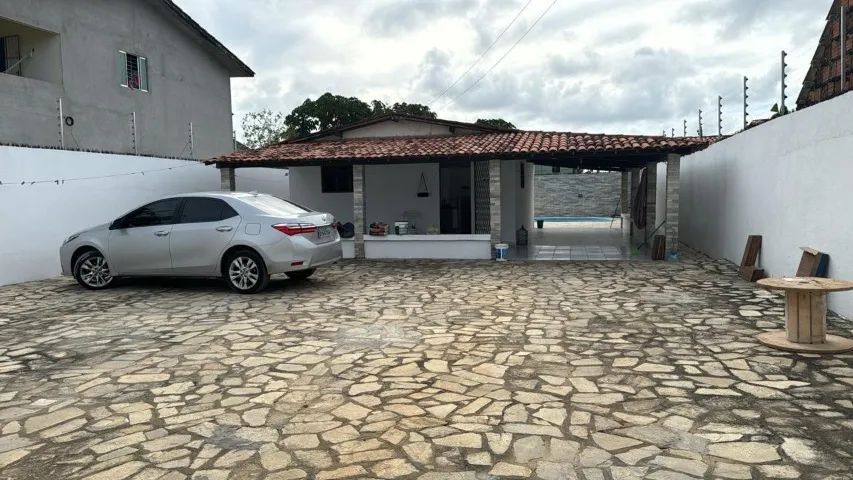 Casa em Jacumã com piscina e vaga para 06 carros