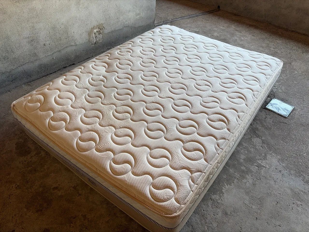 Colchão de molas casal