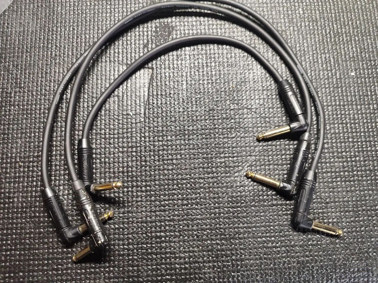 Cabos para pedalboard Mogami e Amphenol - Foto 2