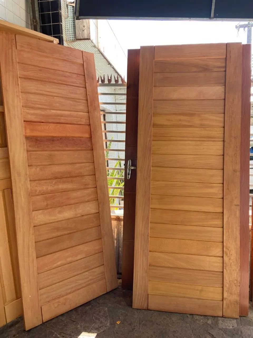 Portas de madeira maciça  - Foto 4