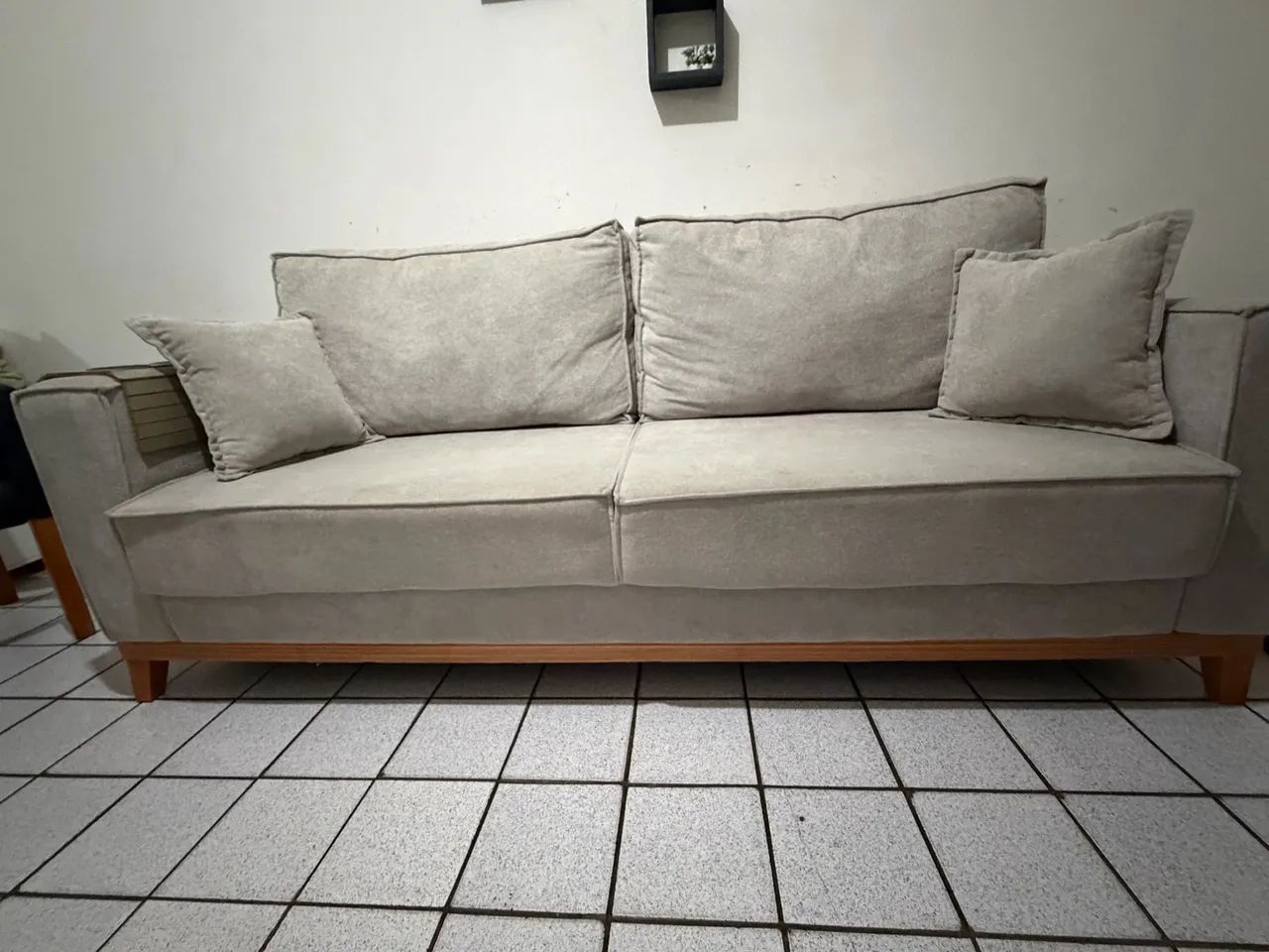 Vendo sofá de linho, Esse sofá mede 2.18 muito conservado! - Foto 3