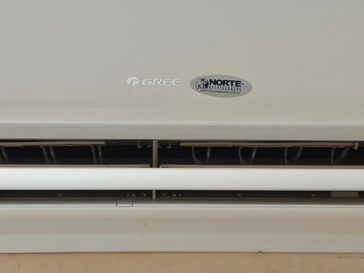 SPLIT GREE 12000 BTUS WIFI  - Foto 3