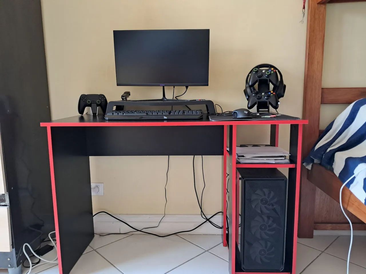 Escrivaninha/Mesa gamer  - Foto 2