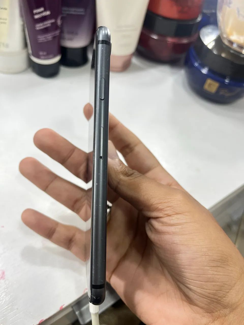 IPHONE 8 / 64GB - Foto 2