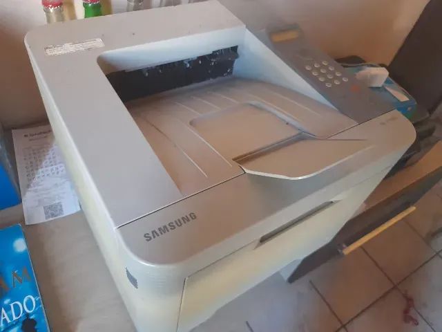Impressora a laser Samsung  Funcionando  - Foto 4