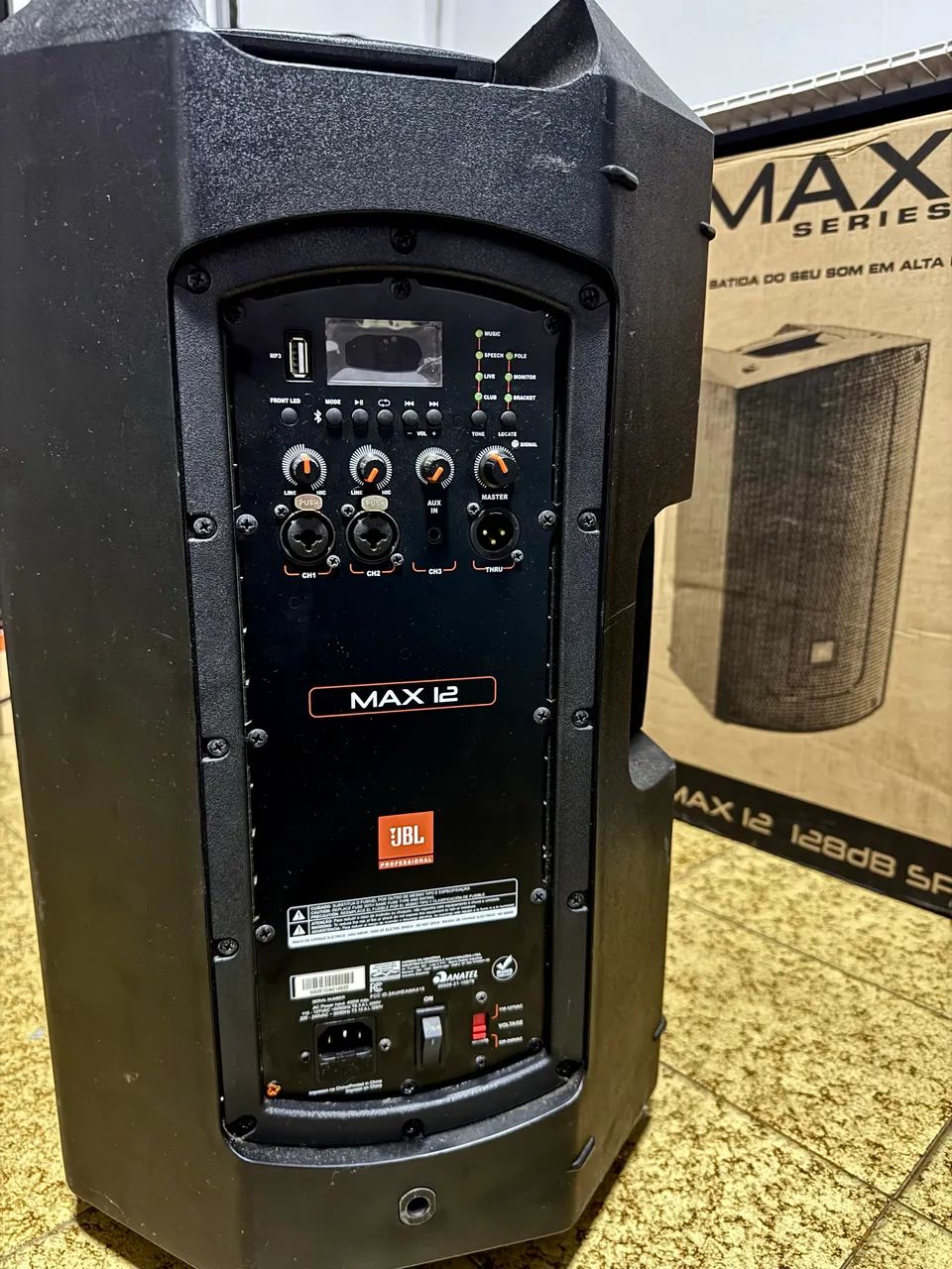 Vendo Caixa PROFISSIONAL JBL SERIES MAX12  - Foto 5