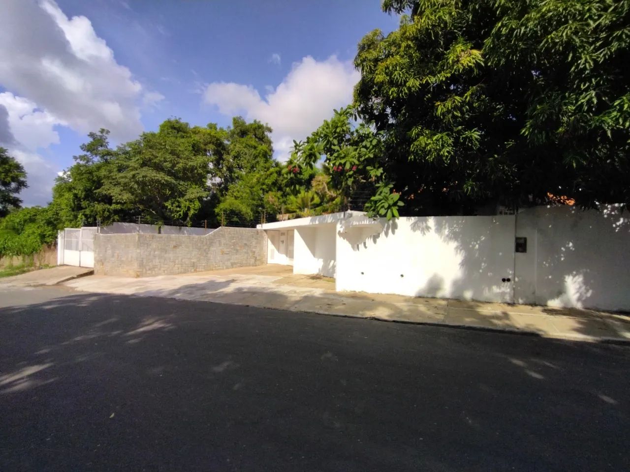 EXCELENTE CASA COMERCIAL / RESIDENCIAL