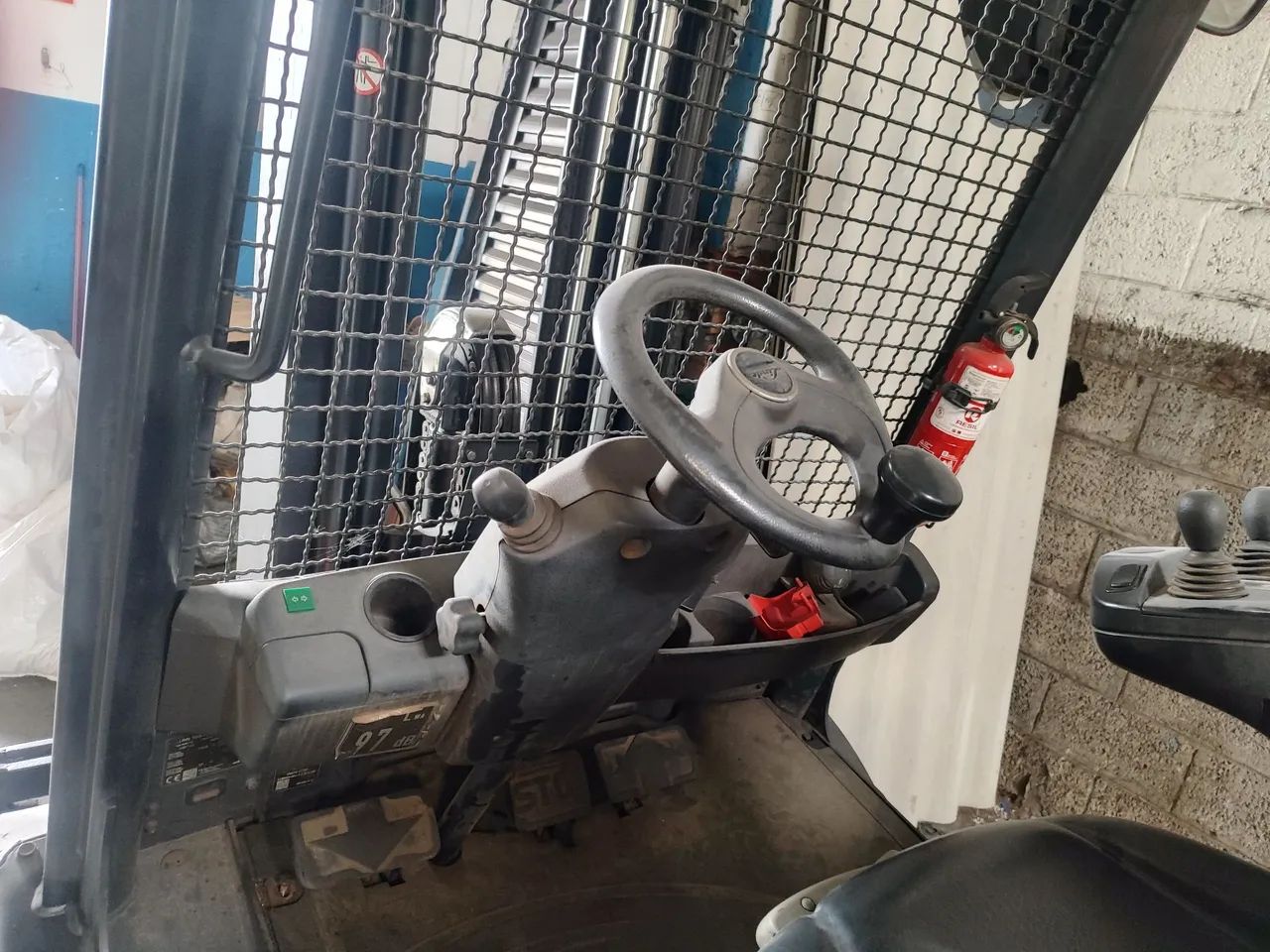 Empilhadeira Linde cap 3500 kgs - Foto 4