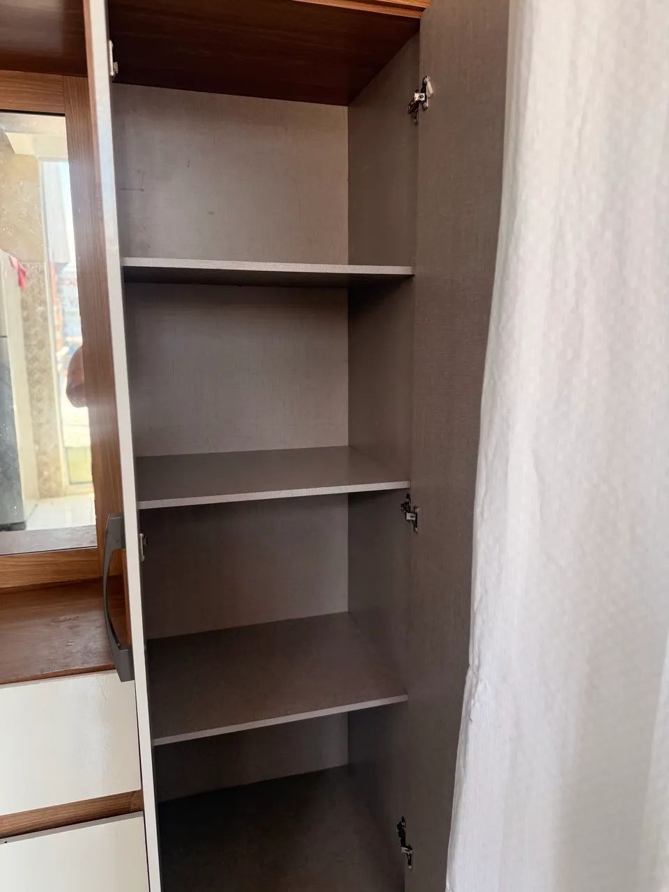 Guarda Roupa casal pequeno - Foto 4