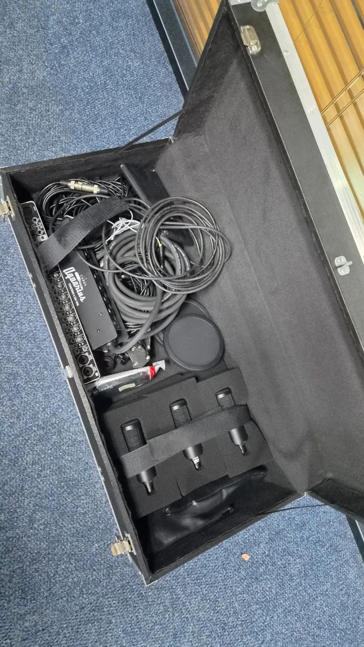 Kit Completo para Podcast / Estúdio - 6 Microfones Audio-Technica + Interface Behringer