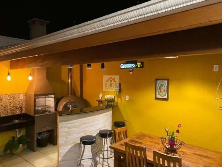 Casa à Venda - Nova Lorena, Lorena