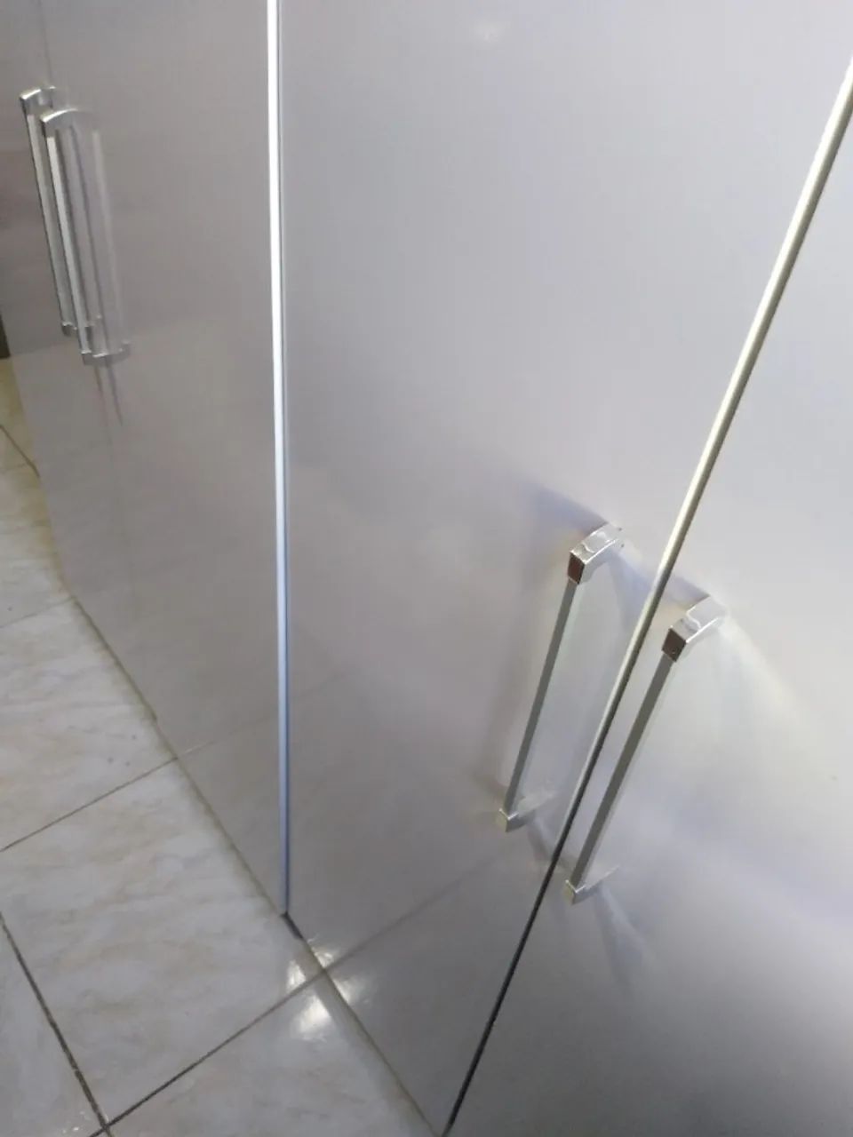 GUARDA-ROUPA 4 PORTAS BRANCO (ENTREGAMOS) - Foto 2