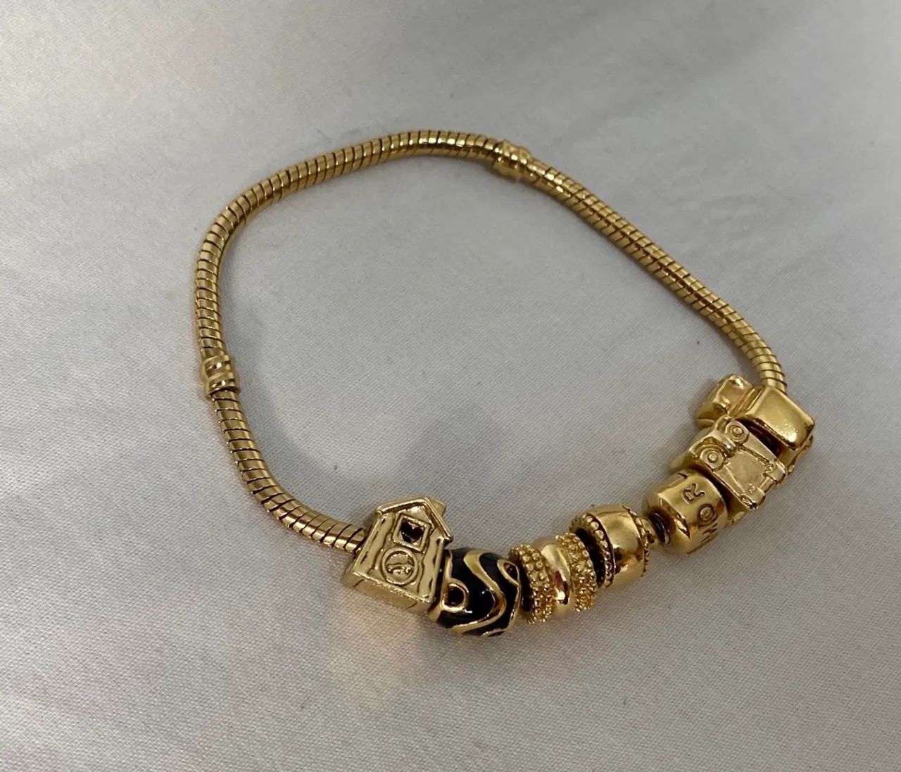 pulseira morana dourada para berloques - Foto 4