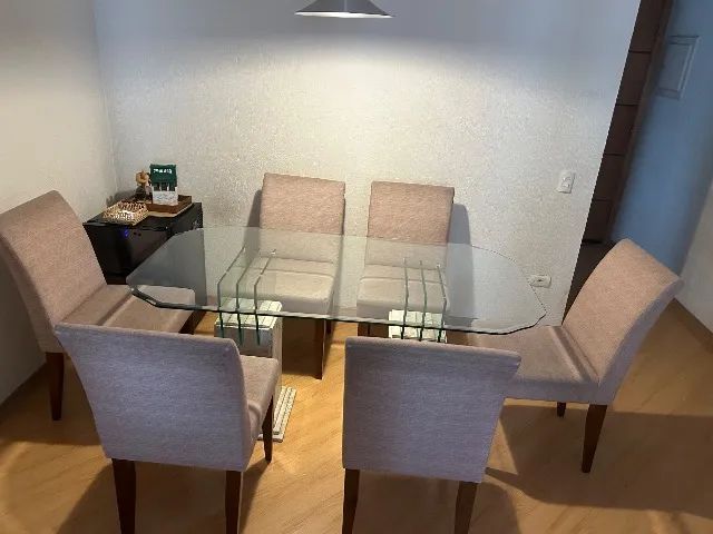 Mesa de Jantar e  aparador  e 6 cadeiras de graça  - Foto 2