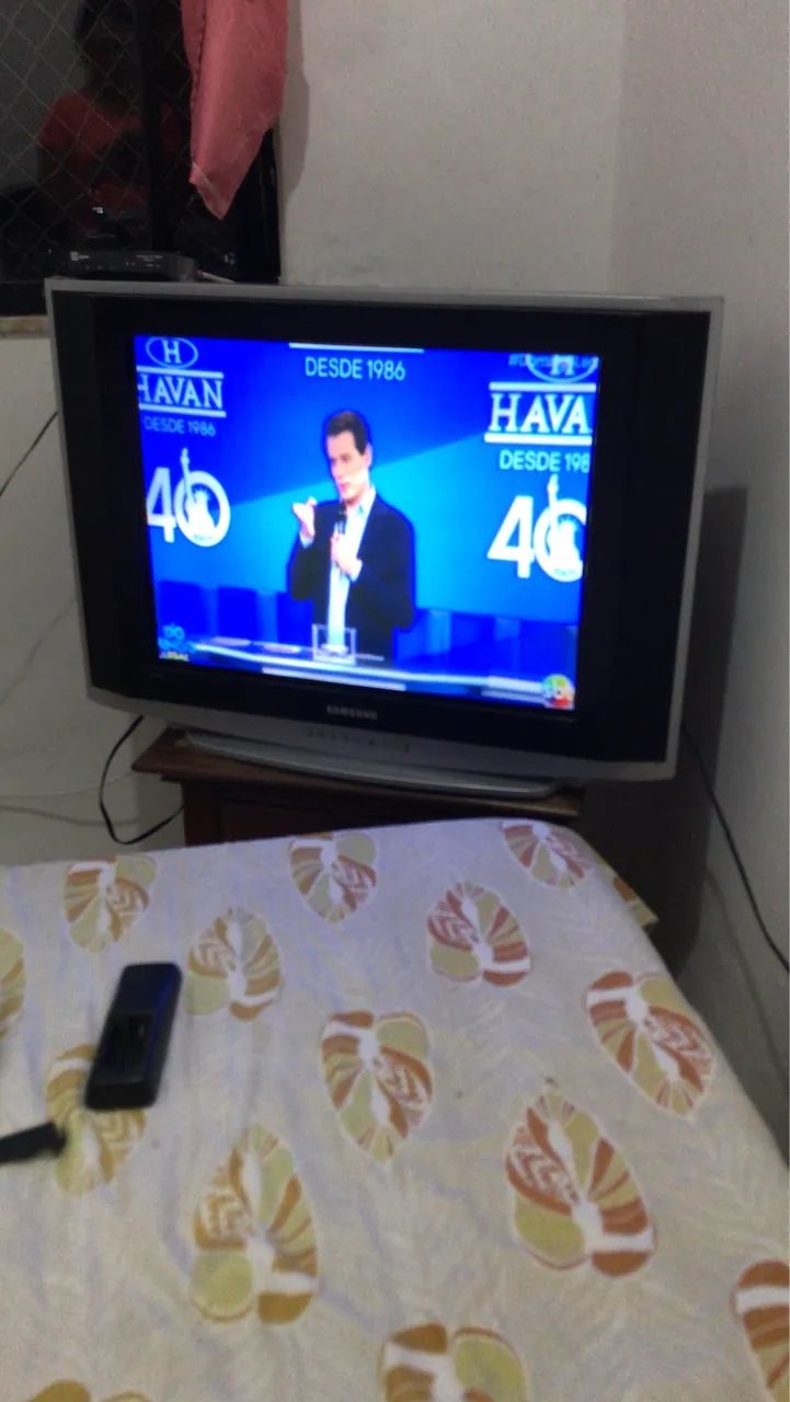 Vendo TV 29? com controle original 