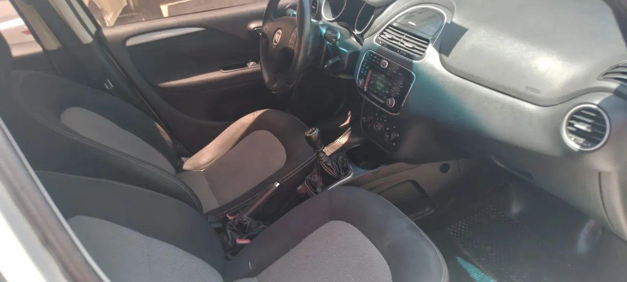Fiat Linea Essence 1.8 Flex 16V 4P 2016 - Foto 5