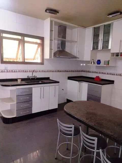 Casa com quatro quartos e suíte em Betim bairro Ingá - Foto 4