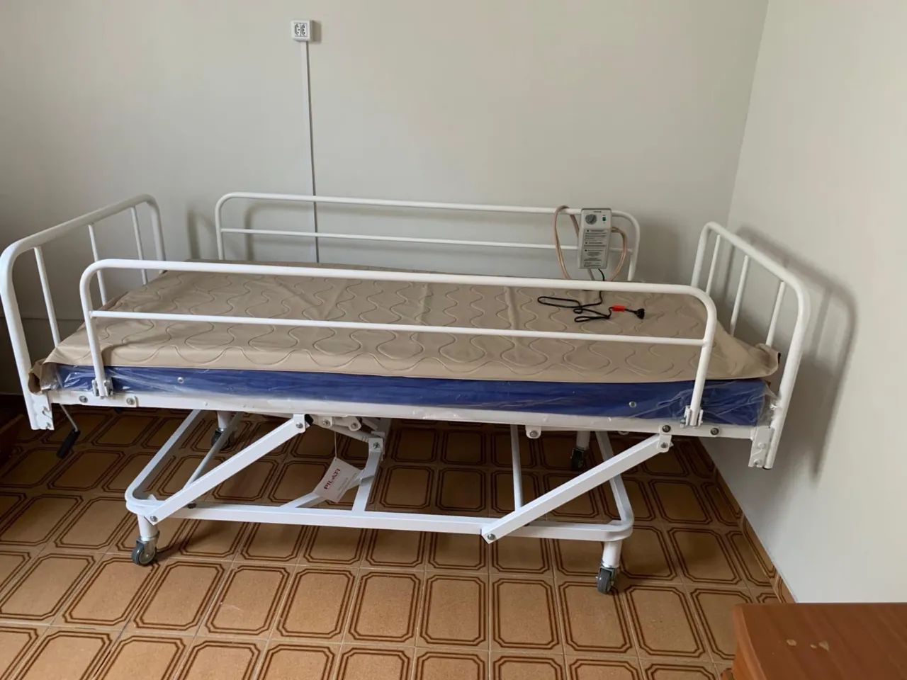 Cama Hospitalar completa  - Foto 4