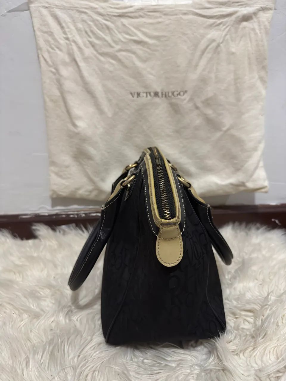 Bolsa Victor Hugo Preta - Foto 2