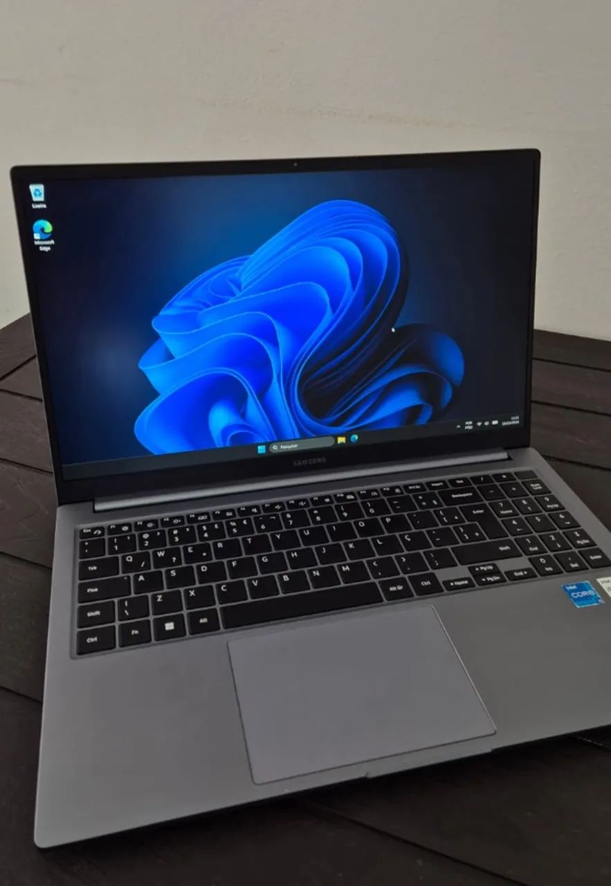 Notebook Samsung Galaxy Book 4 | i3 13ª Gen | 8GB RAM | SSD 512GB