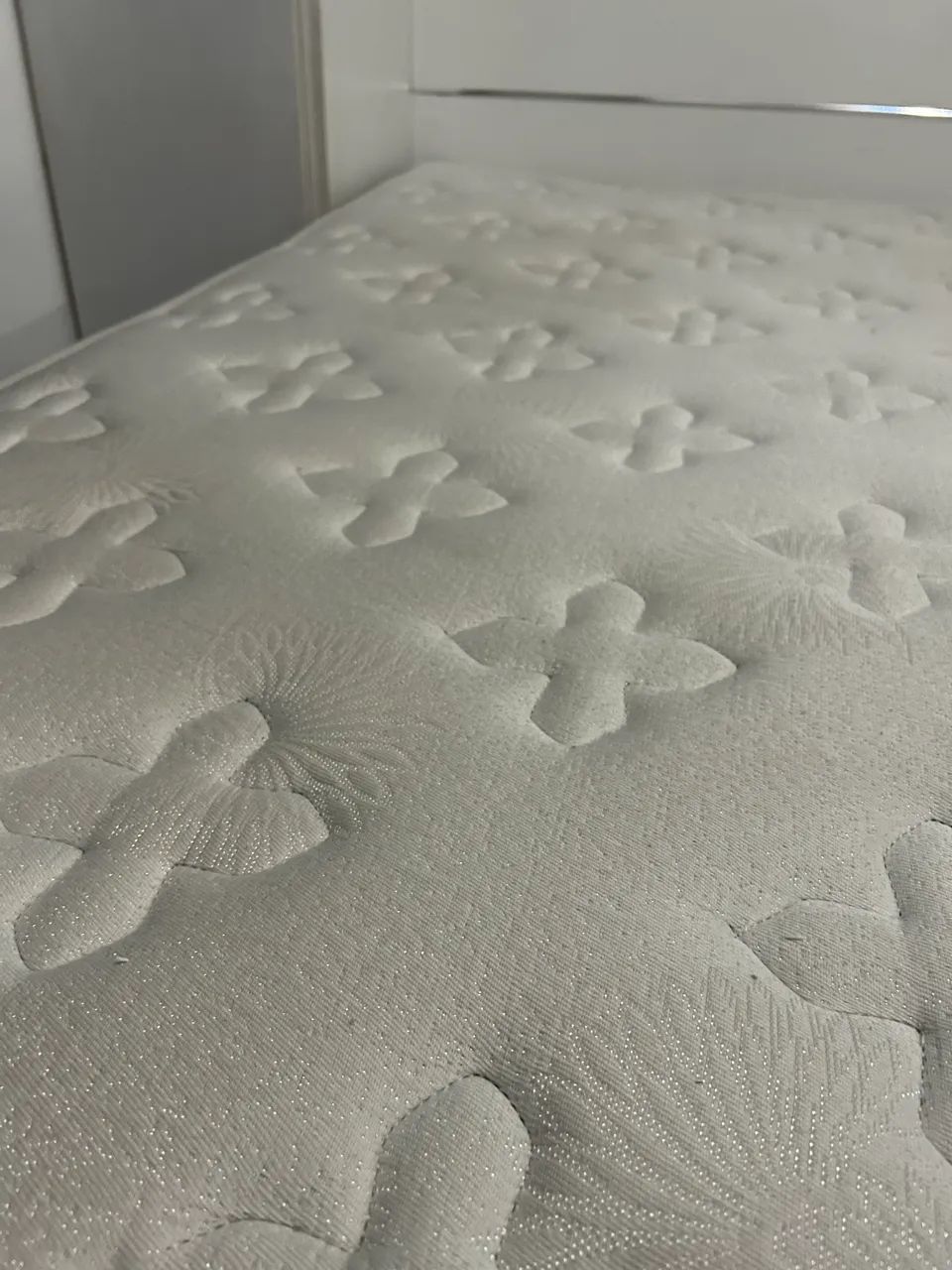 Cama box com colchão novo  - Foto 5
