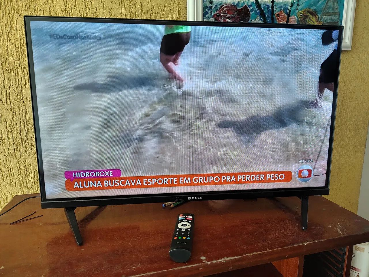 TV smart 32 polegadas Aiwa com controle estado de Nova em perfeito estado - Foto 3