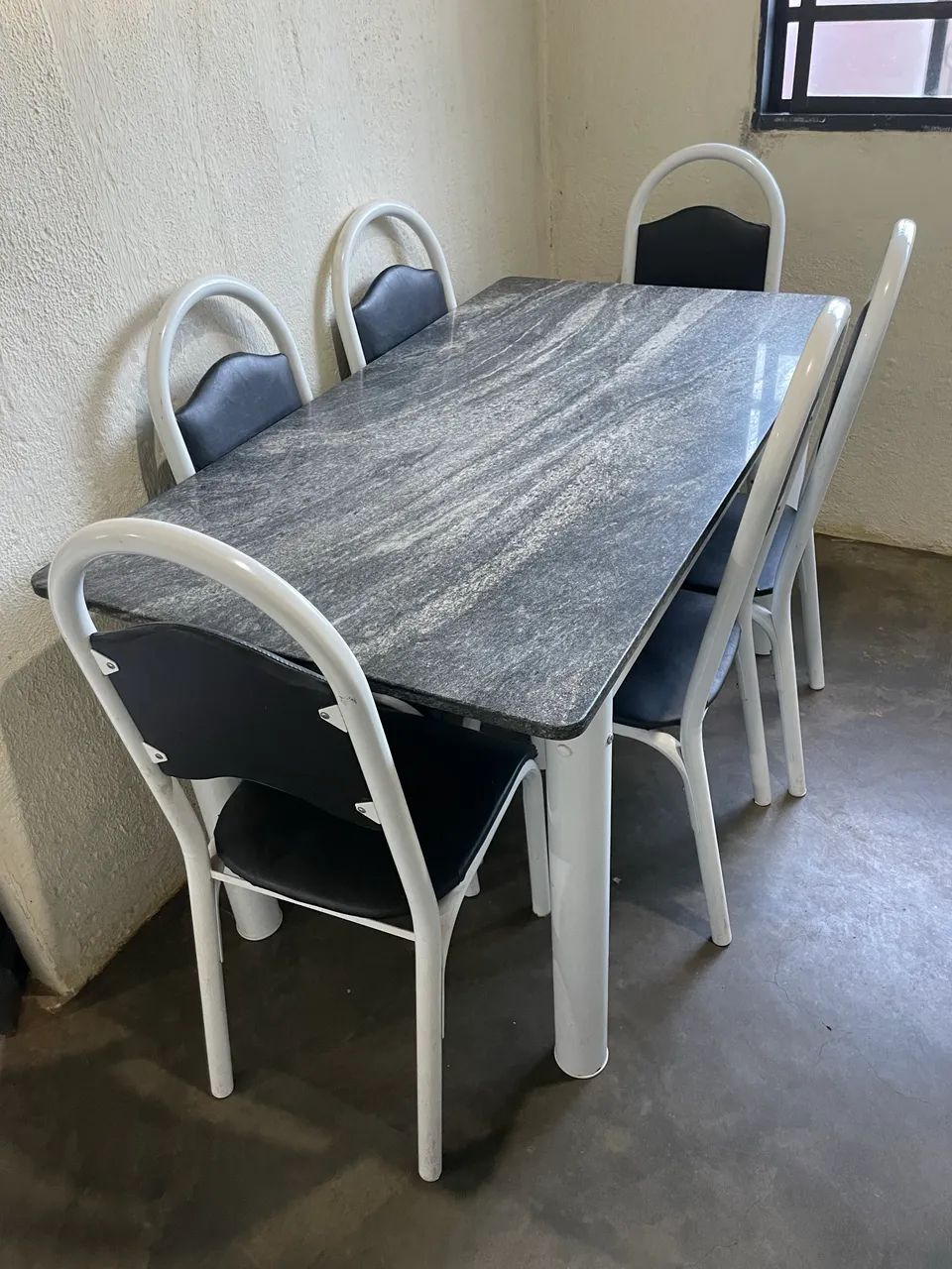 Mesa de mármore  6 lugares 