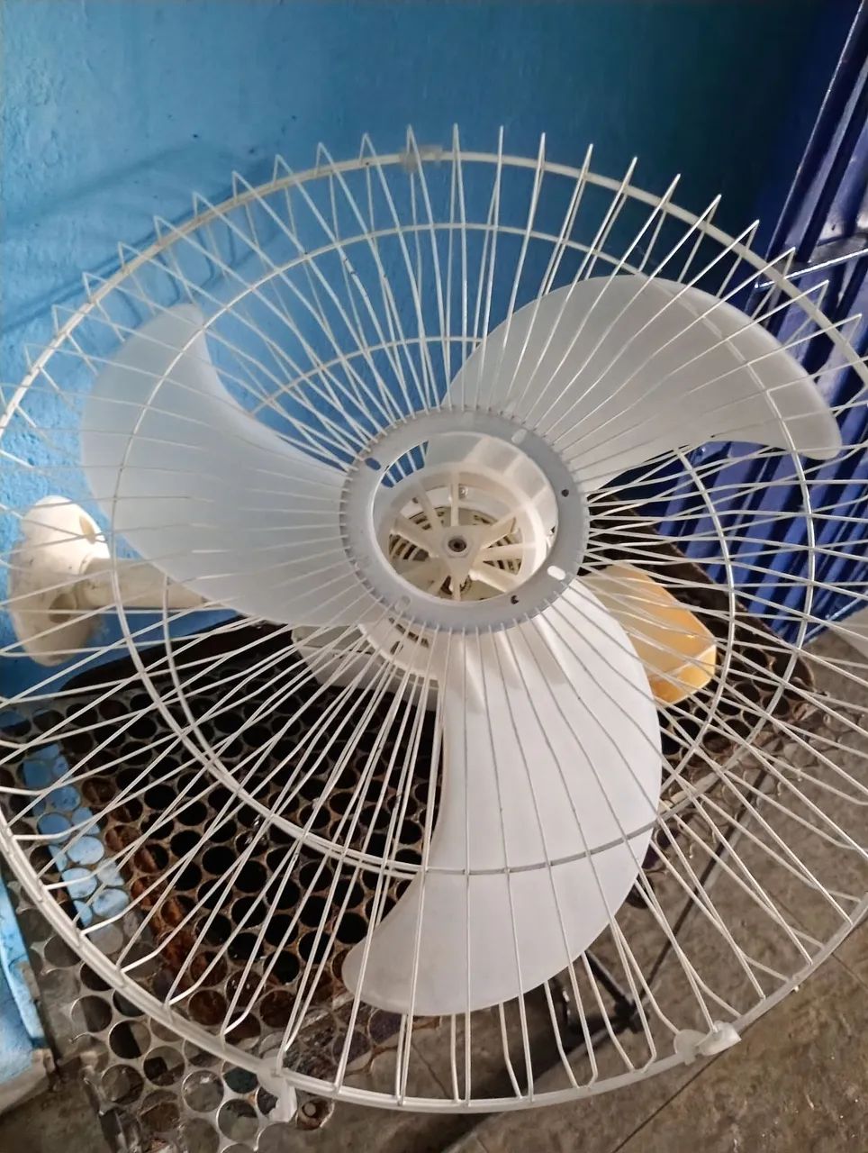 Ventilador de parede funcionando perfeitamente  - Foto 2