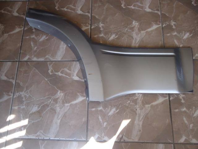 Moldura da porta traseira direita pajero full 2005 2006
