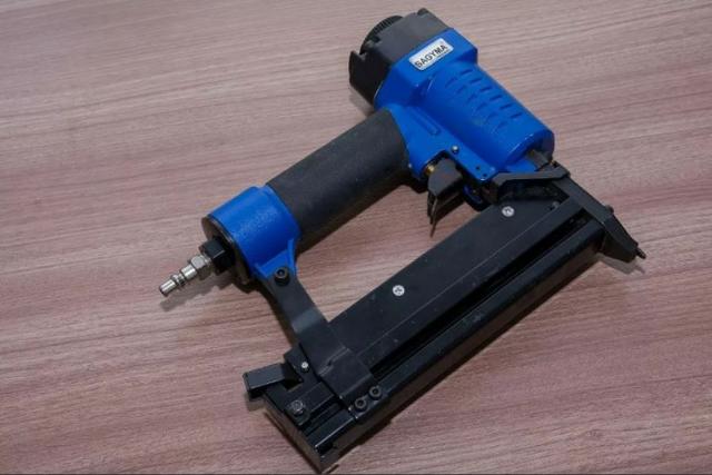 Kit Grampeador 80w Tg + Pinador/grampeador - Seminovos - Foto 4
