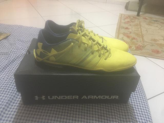 chuteira futsal under armour spotlight