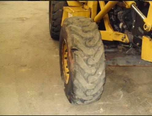 Retroescavadeira Massey Ferguson Mf96 4x4 2010 - Foto 6