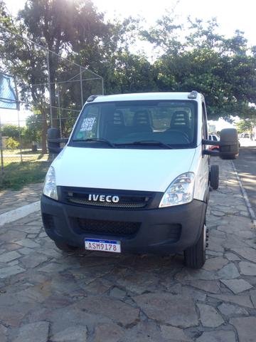 Caminhão Iveco