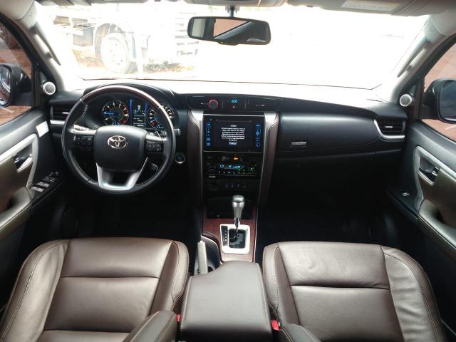 Toyota SW4 SRV 4X4 7 Lugares - Foto 5
