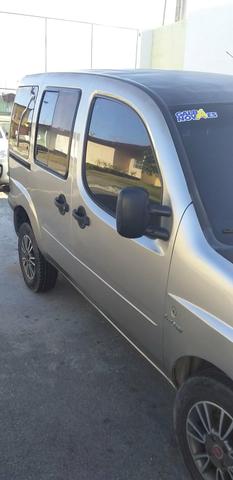 Troco uma doblo em carro com GNV - Foto 2