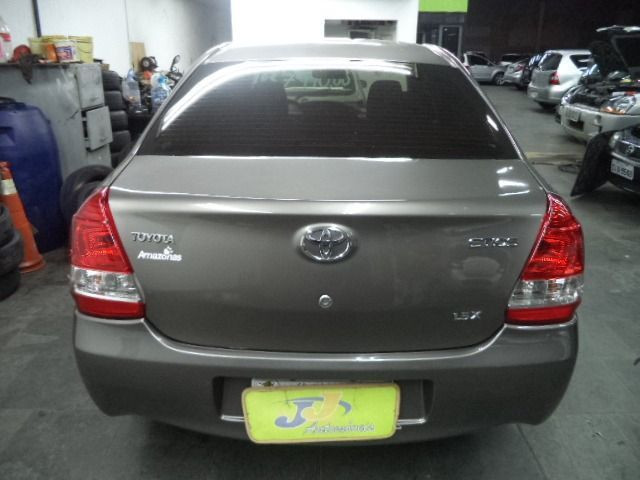 Toyota Etios Sedan 1.5X Flex Completo 2017 Cinza - Foto 6