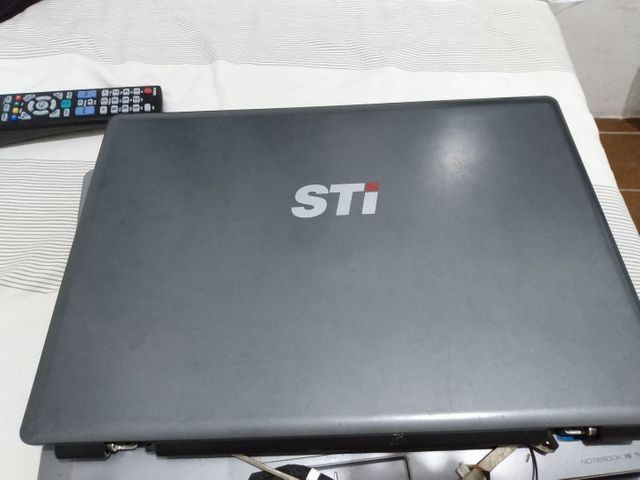Frente de notebook STI