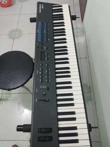 Vendo kurzweil sp4-7 impecável