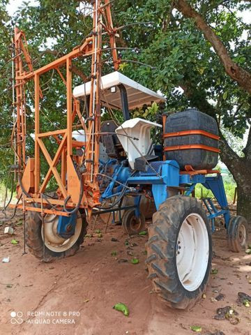 Trator Ford 5030 com barras para pulverizar - Foto 3
